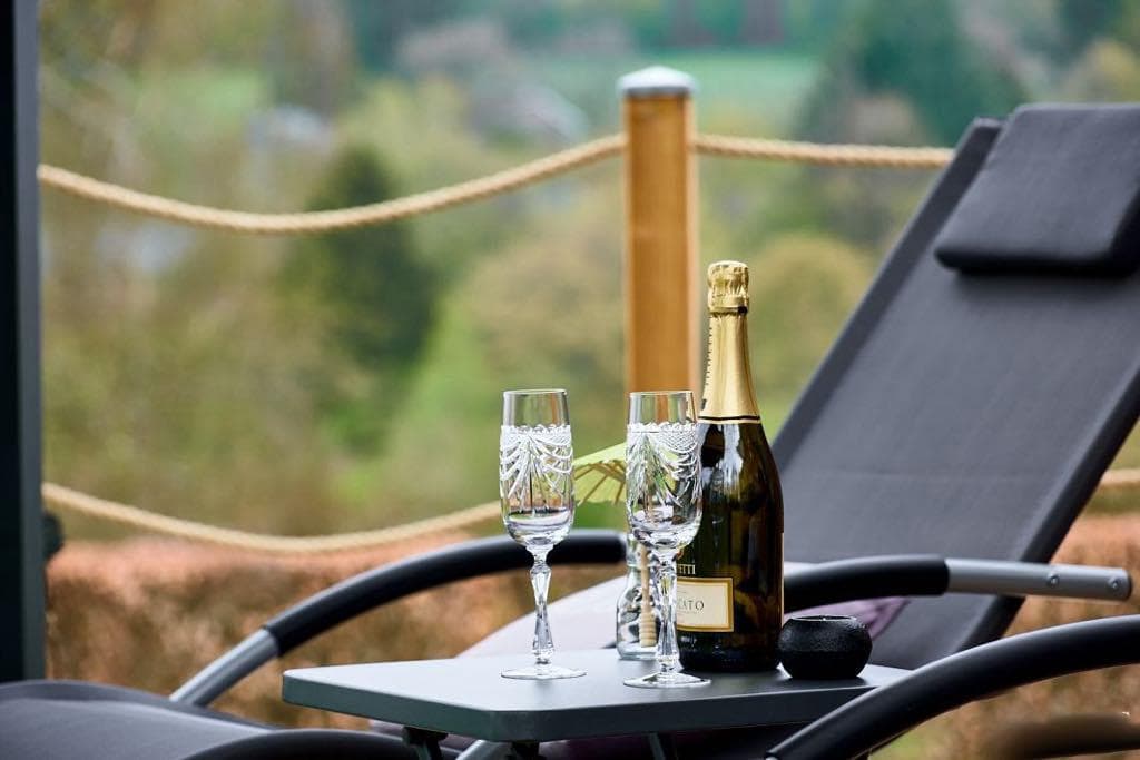 Jardin privé face aux paysages de Redu